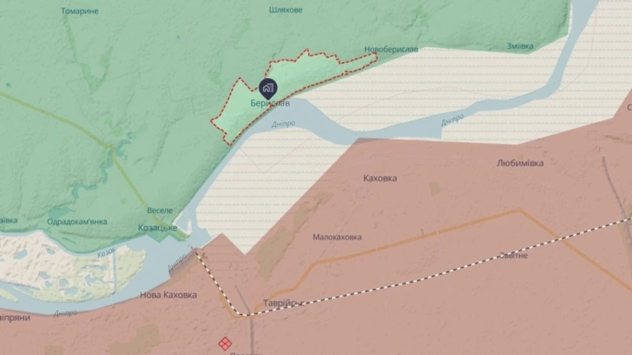 Russians kill two civilians with artillery strikes on city in Kherson Oblast