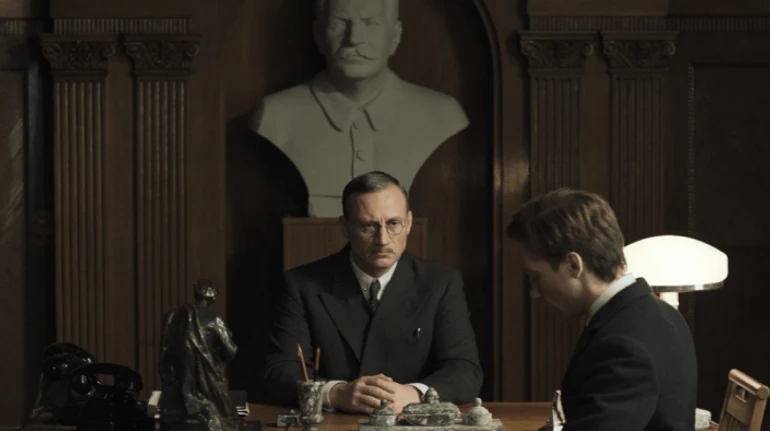 Два прокурори: ГУЛАГ для початківців – рецензія на фільм Сергія Лозниці, показаний у Каннах