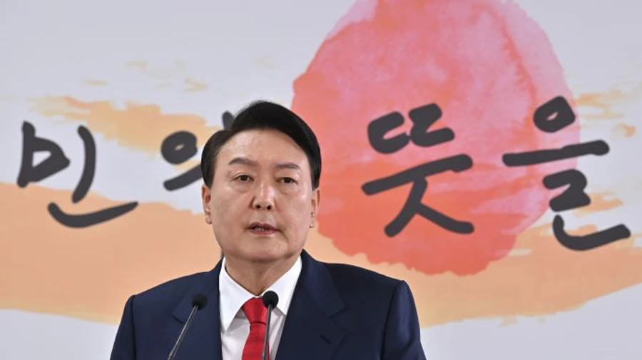 South Korea to consider list of non-lethal weapons requested by Zelenskyy