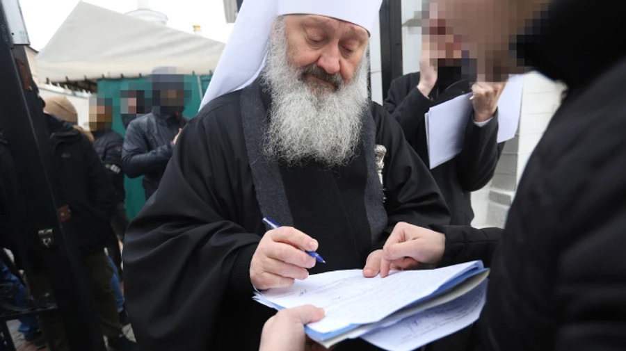 Прокуратура просит отправить митрополита Павла под круглосуточный домашний арест