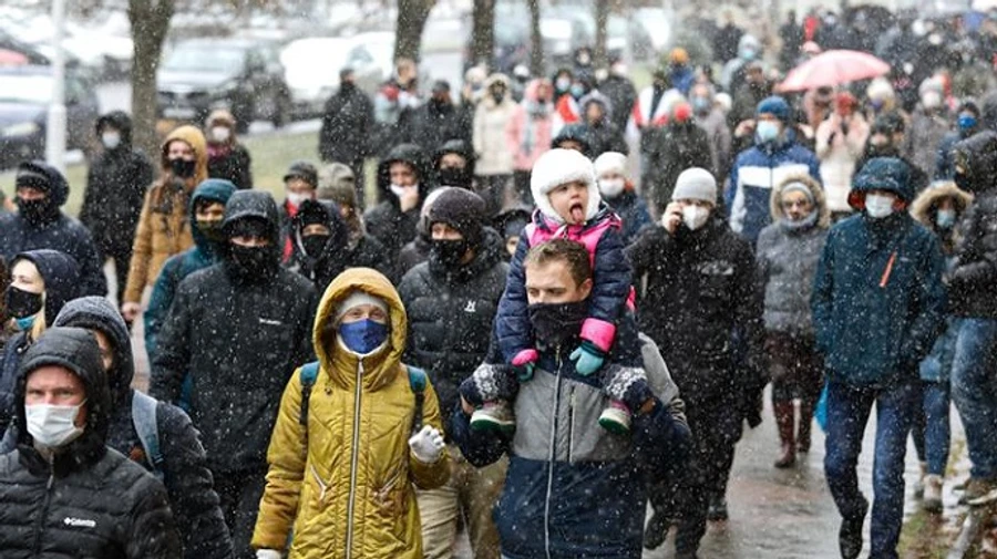У Білорусі в неділю затримали журналістів, фотографа і 400 протестувальників