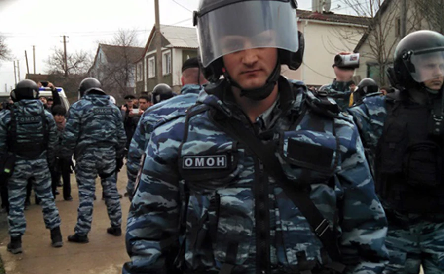 В аннексированном Крыму продолжаются обыски у крымских татар