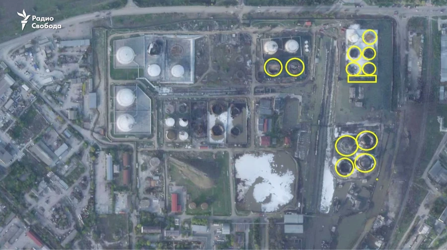 На НПЗ в Феодосии уничтожены 11 резервуаров с топливом – спутниковые снимки