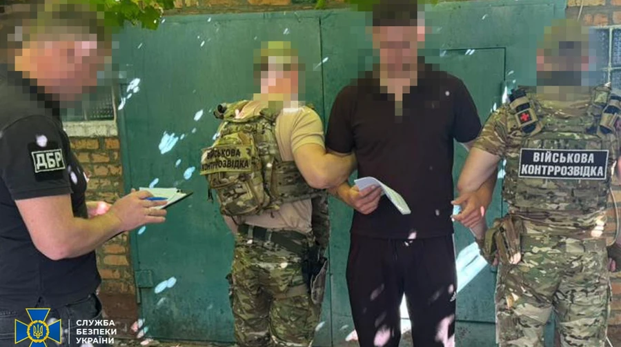 В плену РФ сам пытал украинских военных: ГБР и СБУ подозревают нацгвардейца