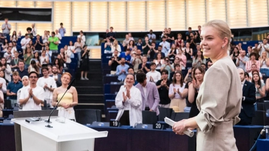 Ukrainian delegation walks out of EU Parliament youth event over speech by Dasha Navalnaya