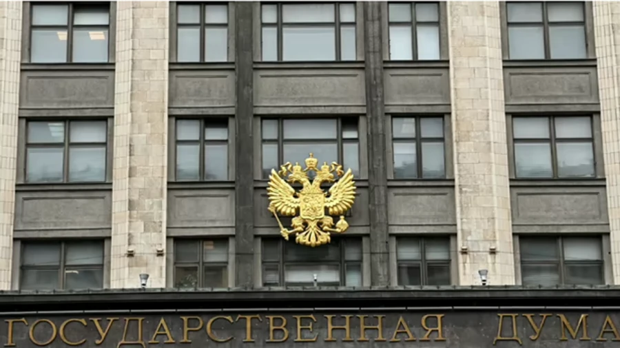 Депутаты РФ обещают Путину пересесть на Лады, Волги и Москвичи