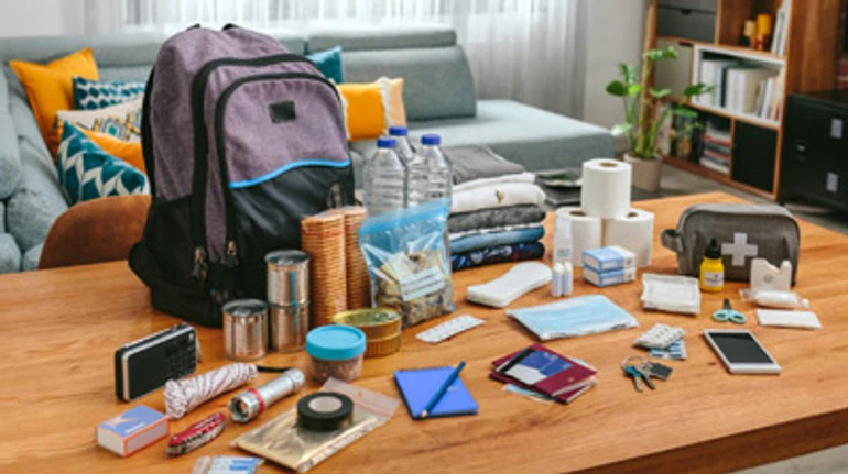 Как собрать тревожный чемодан: если вы сами, с детьми, на машине или пешком