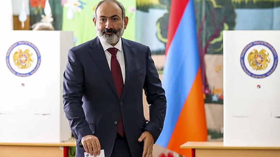 Партию Пашиняна объявили победителем выборов в Армении