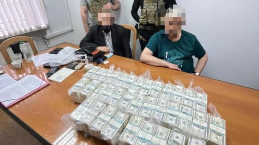 Продавали посаду очільника Кіровоградщини за $3,5 млн: викрито двох ділків