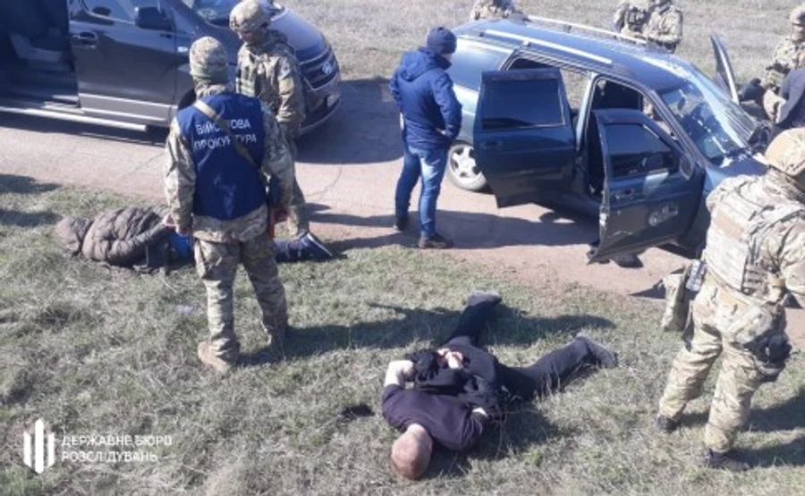 Затримали працівника СБУ, який кришував грошовий потік в ОРДЛО