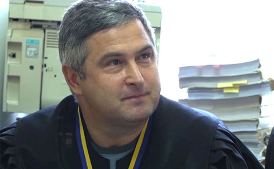 Суддя, якому загрожує звільнення, зібрав на вечірку правоохоронний бомонд