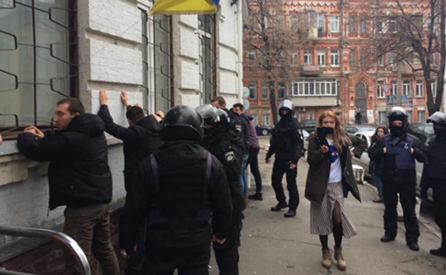 Избиение активистов под управлением полиции: за дело возьмутся следователи из ГБР