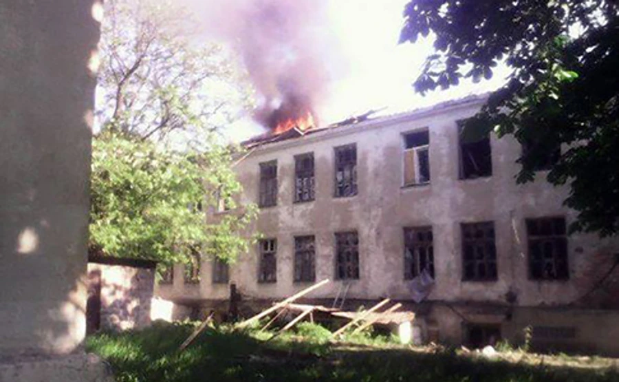 Красногорівка: постраждало 8 мешканців, місто без води