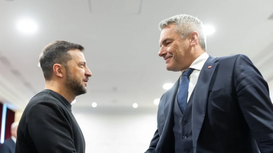 Зеленський у Парижі зустрівся з канцлером Австрії: говорили про підтримку України