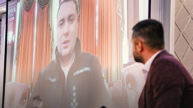 Буданов: Вільний продаж зброї в умовах гарячої фази війни неможливий