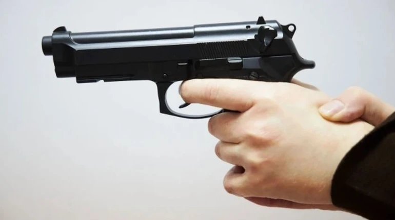 У Києві чоловік відкрив стрілянину з авто: його розшукують