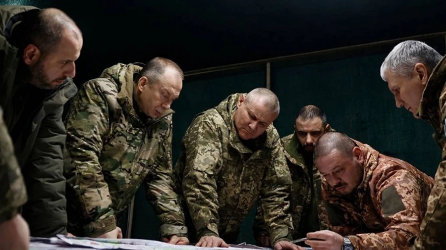 Обстановка складна і напружена − Сирський розповів про поїздку на фронт