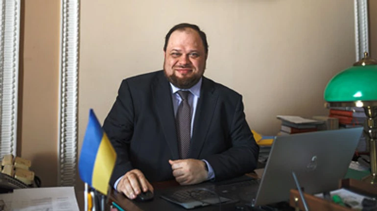 Руслан Стефанчук: За эти два года президент стал меньше улыбаться