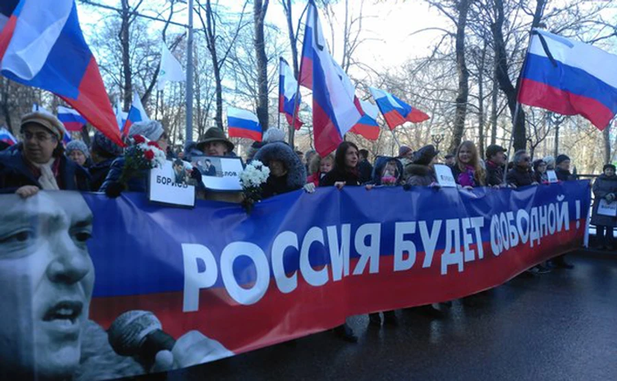 Марш пам'яті Нємцова: Понад 20 тис. учасників і колона на підтримку Савченко