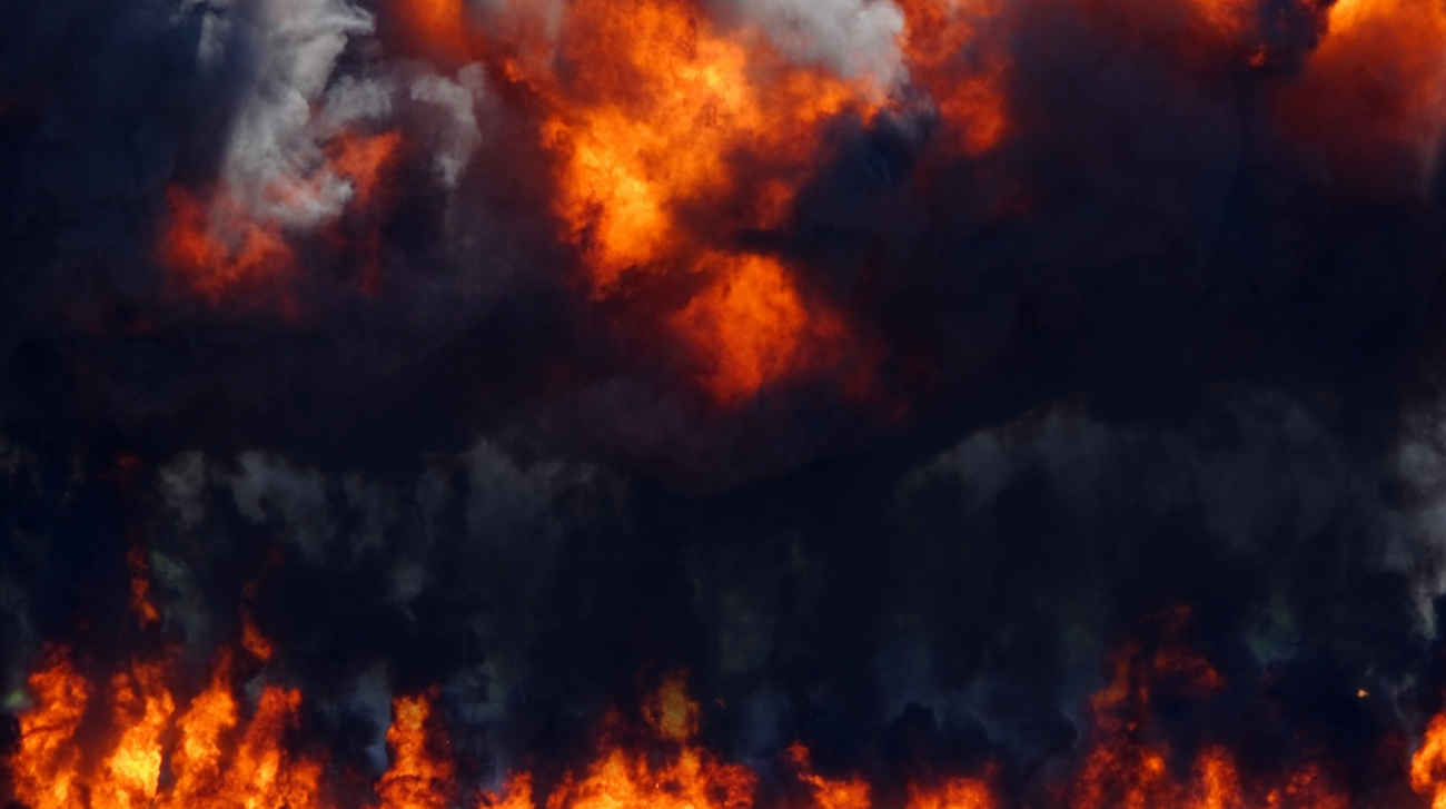 Nighttime attack on Crimea: oil depot on fire in Hvardiiske, powerful explosions heard in Simferopol – video