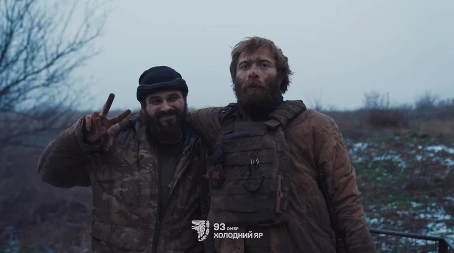 Двое пехотинцев 130 дней подряд держали оборону на позиции возле Константиновки