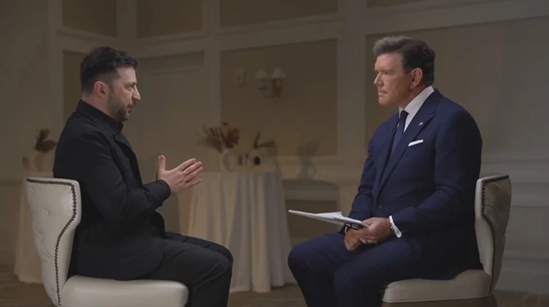 Зеленський про мирні переговори: Україна не може просто відмовитися від своїх територій