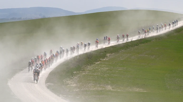 Битва поколений в живописной Тоскане. Превью Страде Бьянке-2026