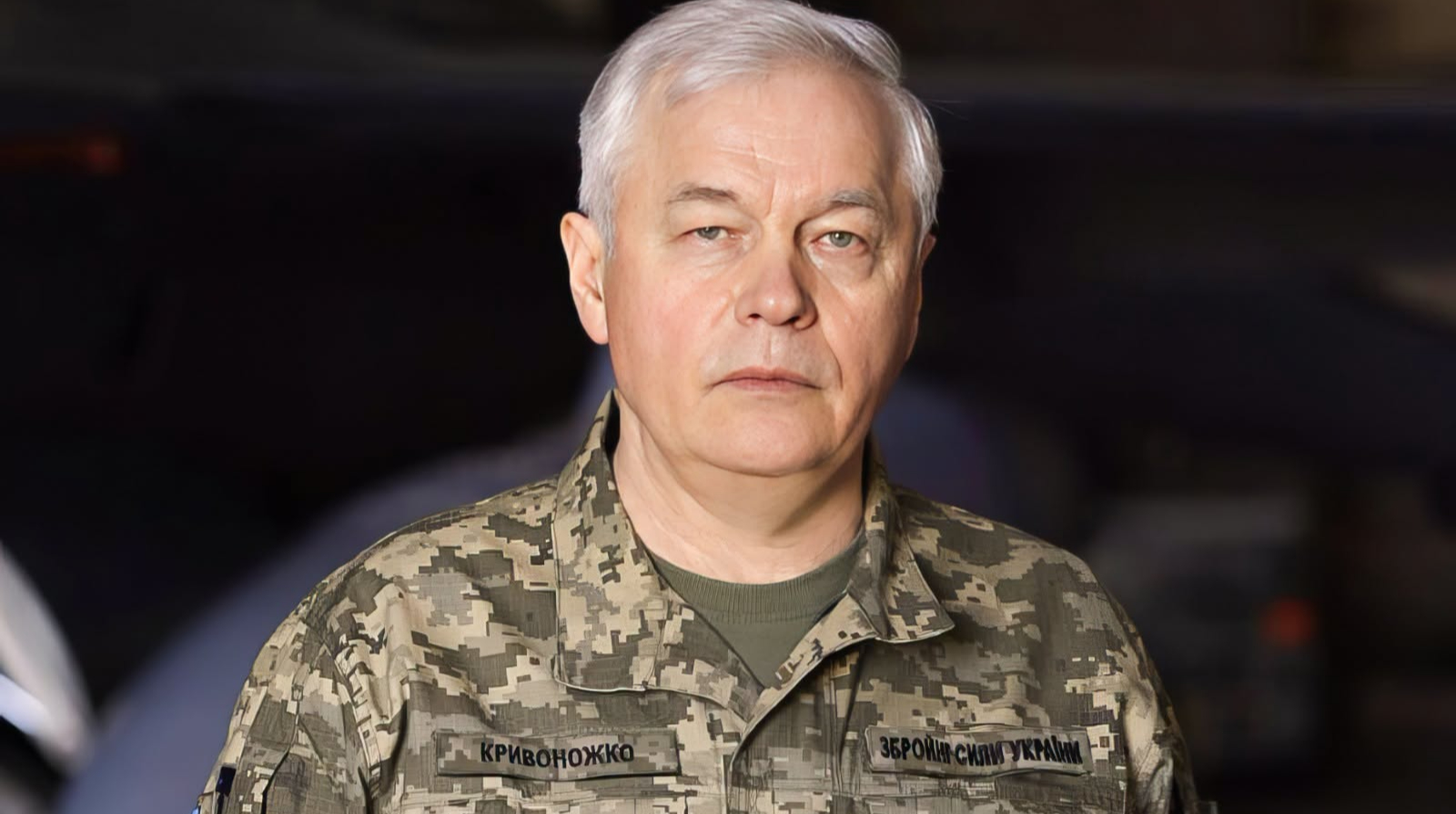 На захист Сирського висловився командувач Повітряних сил: закликав обурених знизити емоції