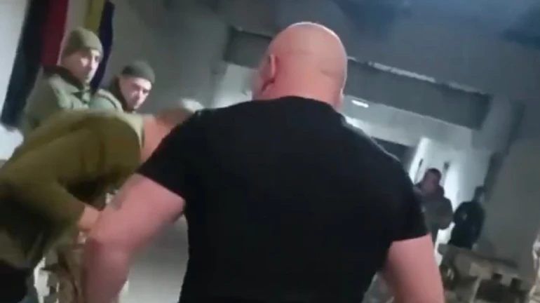 Командиру, який побив строковика, загрожує до 12 років: справа пішла в суд