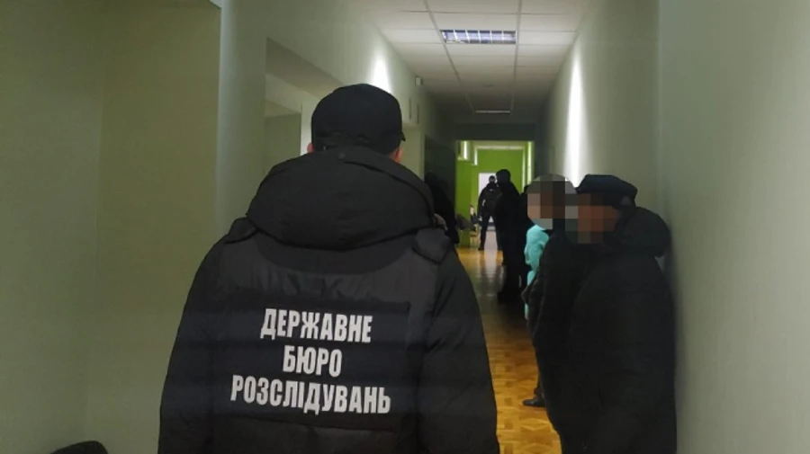 ДБР обшукала офіси, пов’язані з мером Чернігова, через махінації на ремонті доріг