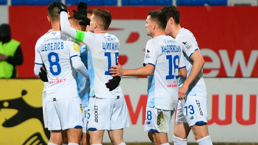 Динамо забивает Черноморцу шесть мячей в Киеве