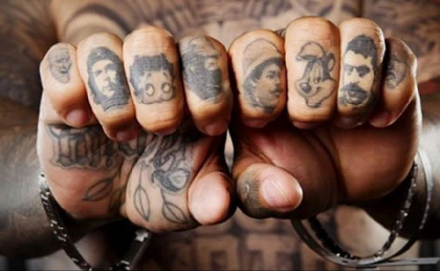 Зеленский придумал наказание для воров в законе