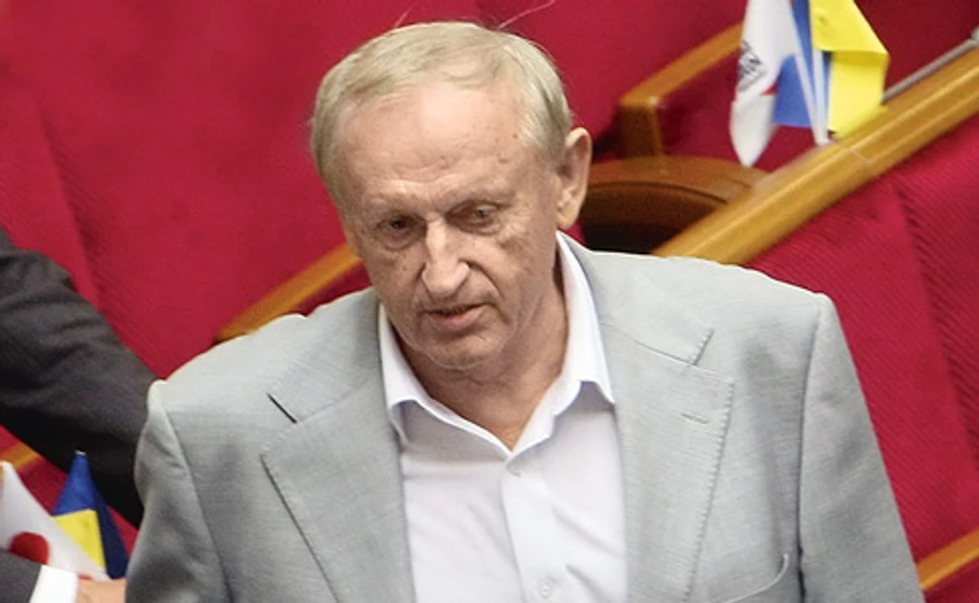 Найбагатший нардеп має 825 мільйонів гривень – Чесно