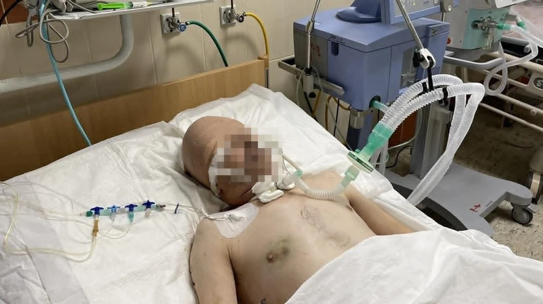 Раненый часами лежал в луже крови: скандал в киевской больнице скорой помощи