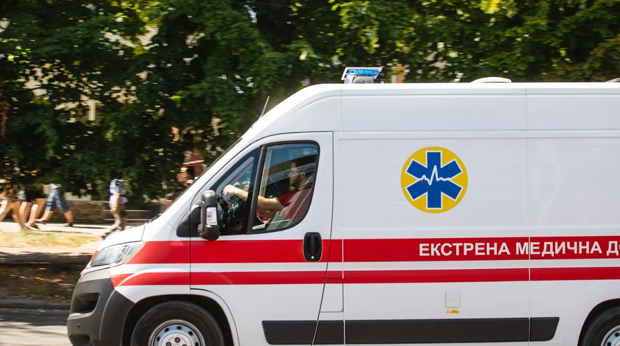 Россияне дважды ударили по Херсону: есть погибшая и раненый
