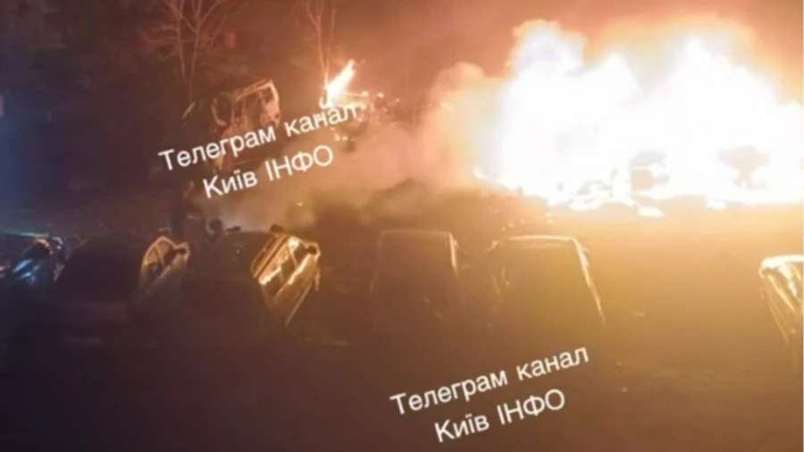 Київ атакують БпЛА: є влучання у багатоповерхівку та припарковані авто