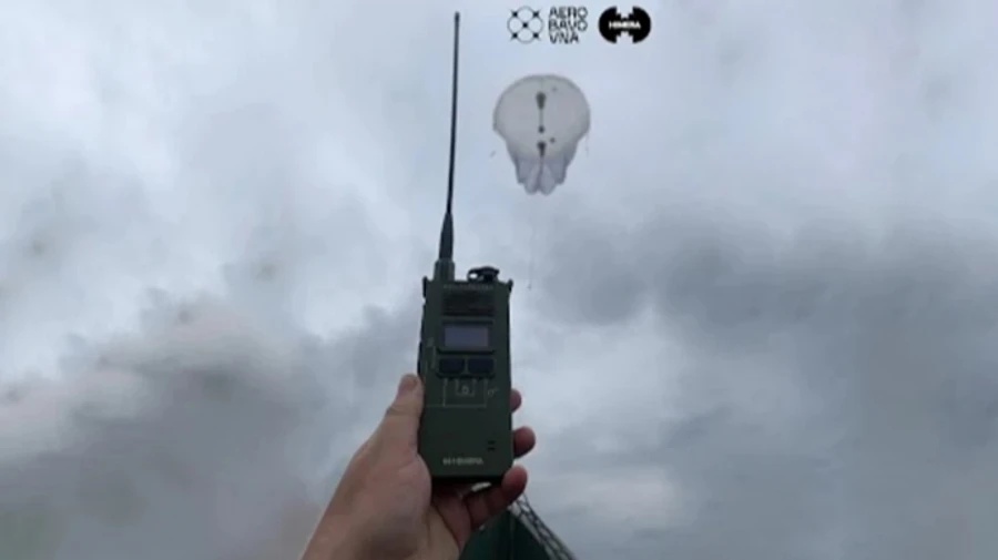 Ukrainian companies Himera and Aerobavovna test B1 repeater on a balloon