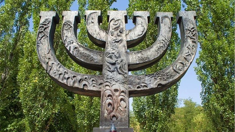 Голови єврейських громад просять Київраду підтримати проєкт меморіалу у Бабиному Яру