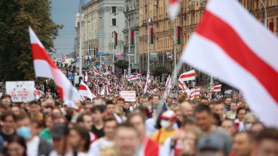 Виборці Порошенка тотально проти Лукашенка, а виборці Бойка - навпаки