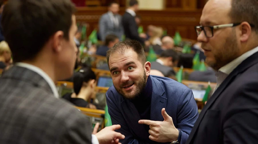 Керівництво слуг уже отримало заяву Юрченка про вихід із фракції