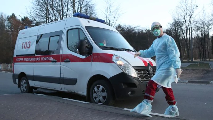 Росте як під лінійку: В Білорусі плюс майже тисяча хворих на COVID-19