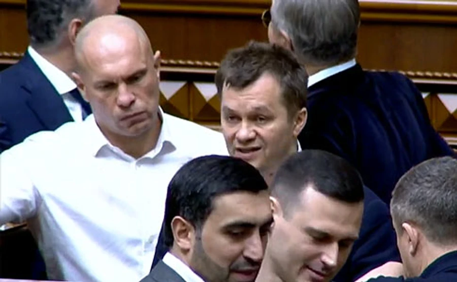 Милованов под крики Ганьба представил закон Слуги народа о земле