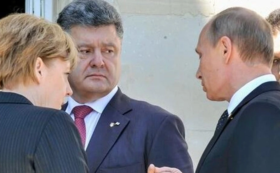 Порошенко: неподалік є маніяки, готові поставити світ на межу 3-ї світової