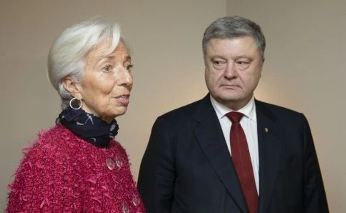 Порошенко в Давосі: Борюся з корупцією не через гроші МВФ