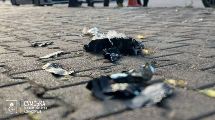 РФ атакувала Суми безпілотником: водій маршрутки встиг від’їхати й пасажири не постраждали