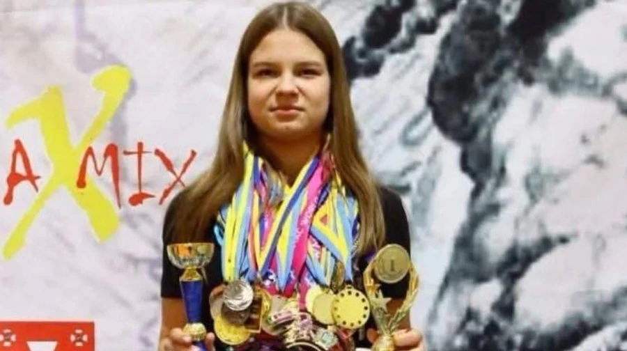 She was a true Cossack: kickboxing champion Karyna Bakhur, 17, killed in Russian attack