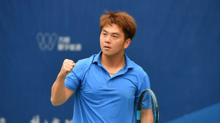 Китайского теннисиста дисквалифицировали на 12 лет за организацию договорных матчей