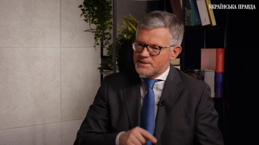 New German Defence Minister breaks Berlin's resistance to supplying arms to Ukraine