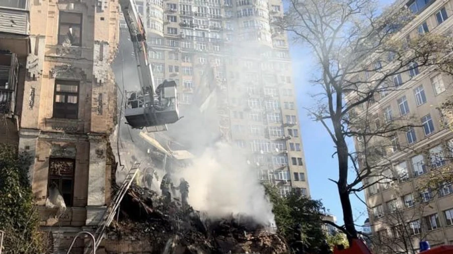 Death toll after morning attacks on Kyiv rises to four, including pregnant woman