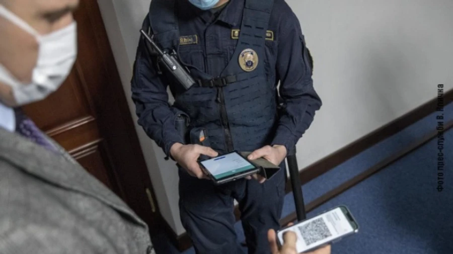 Поддельные COVID-сертификаты обнаружили в учителей на Закарпатье